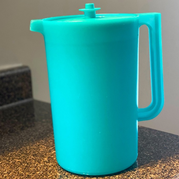 Tupperware Kitchen Tupperware Classic Sheer Gallon Pitcher Teal